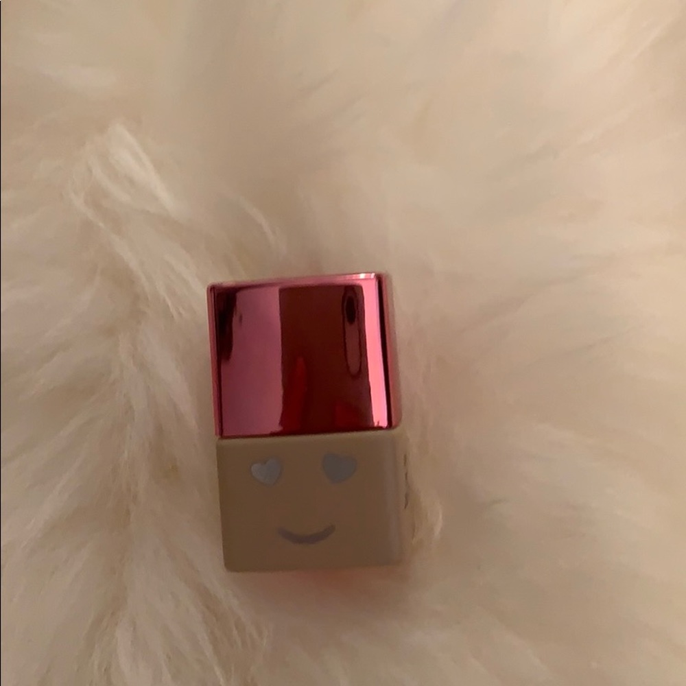 Mini Benefit foundation